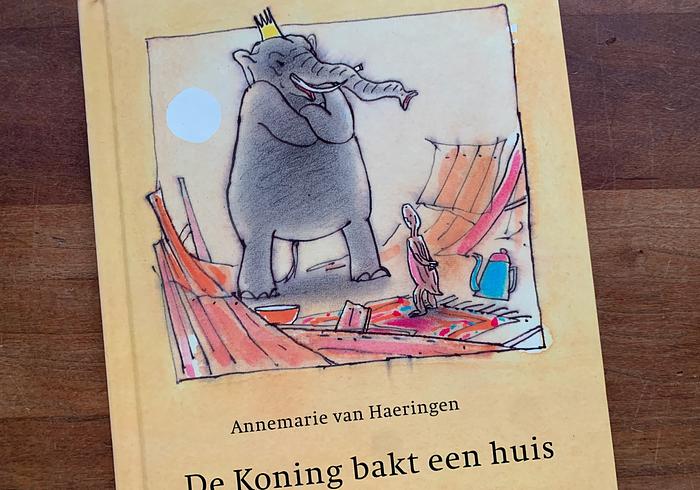 De Koning bakt een huis