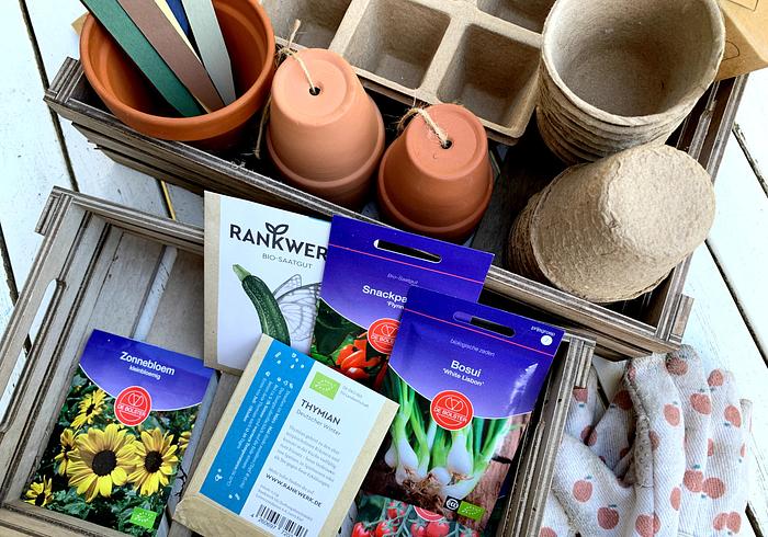 We zaaien voor de moestuin