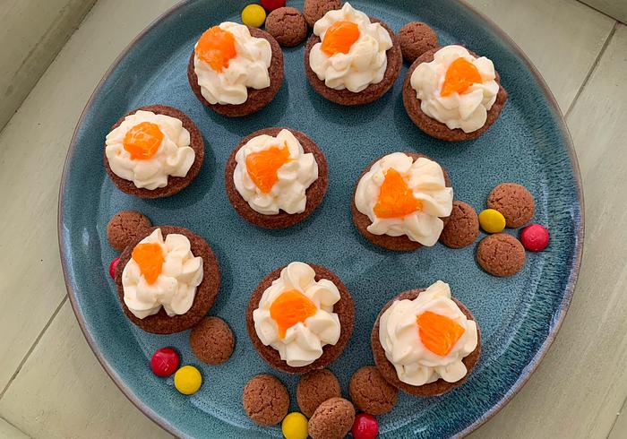 Speculaasbakjes met sinaasappelmousse