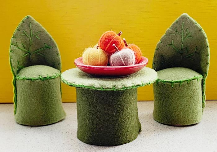 Twee kabouterstoelen