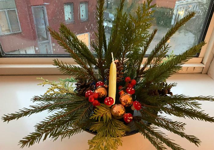 Puk maakt een kerststukje
