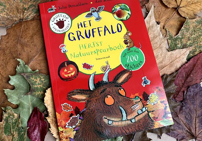 Het herfst natuurspeurboek