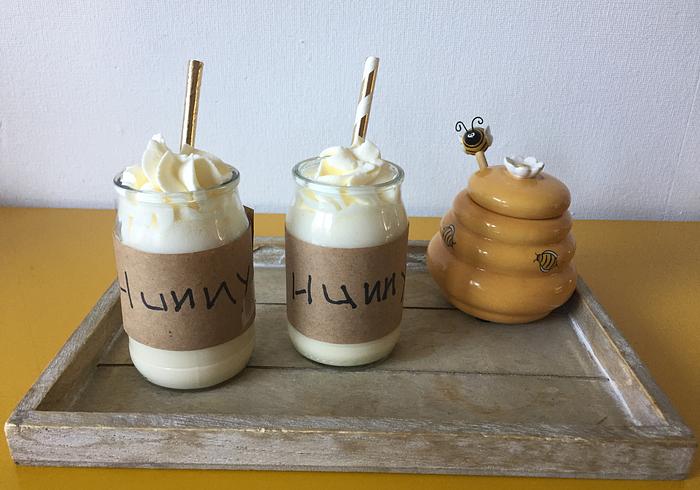 Een honing-milkshake
