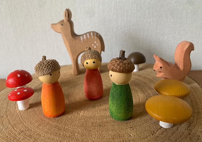 Mini-paddenstoeltjes van hout