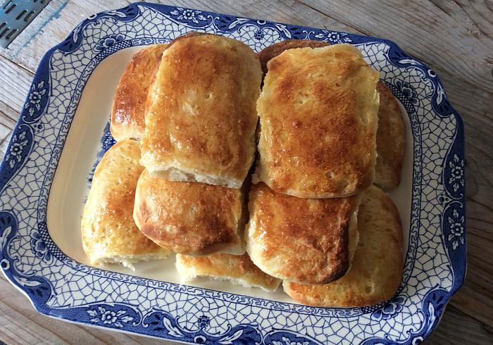 Melkbroodjes bakken
