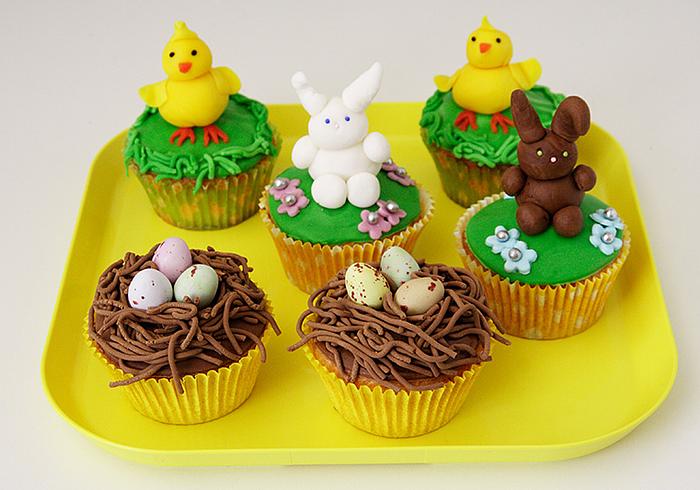 Decoreer paascupcakes