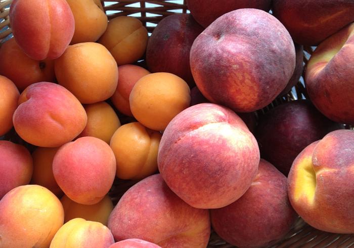 Homemade abrikoos-perzik jam
