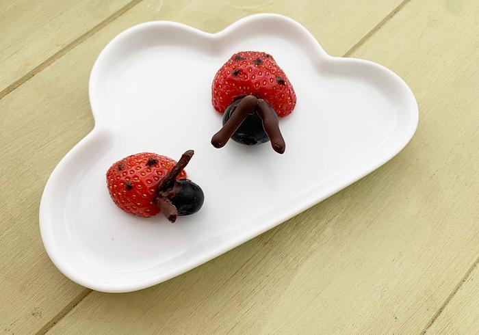Lieveheersbeestjes van aardbeien