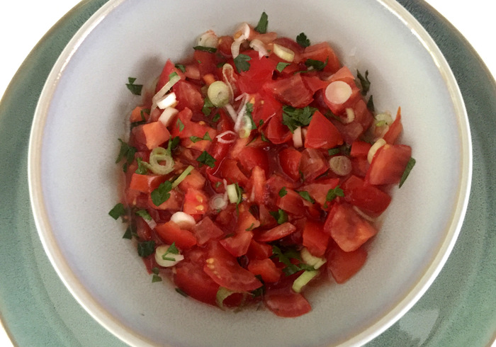 Easy tomato salsa sidepicll