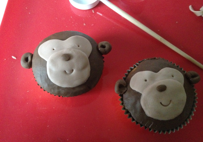 Monkey cupcakes 18