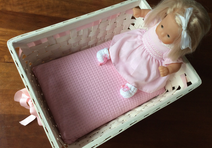 Dolls bed home