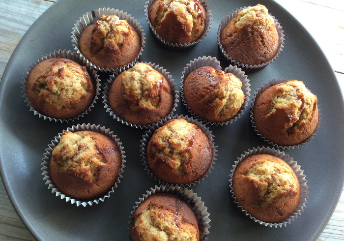Cinnamon muffins with syrup 09
