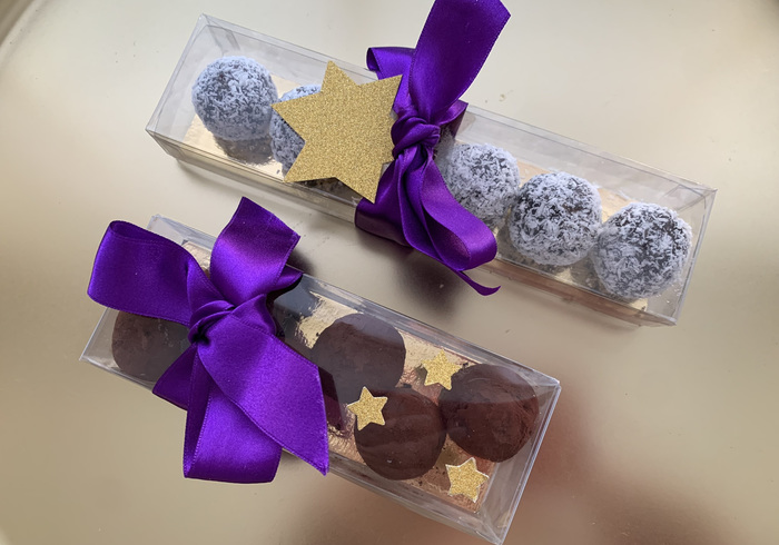 Chocolate date truffles 11