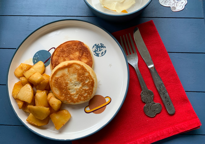 Fluffy pancakes fried apple homepage