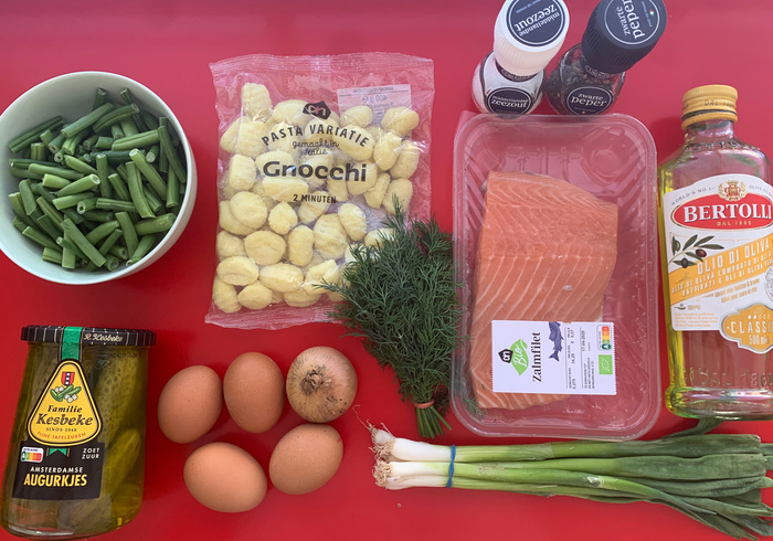 Zalm gnocchi. hussel sidepic