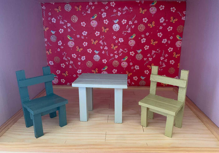 Tafel en stoelen homepage