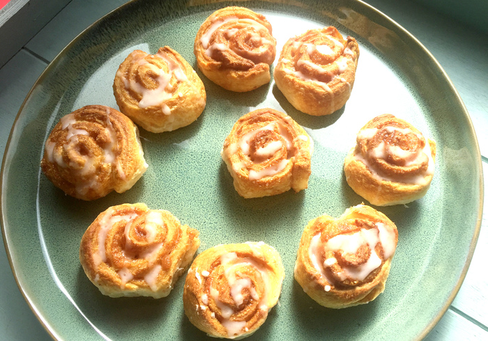 Easy cinnaman rolls sidepicll