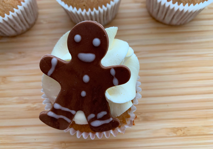 Gingerbread cupcakes 18