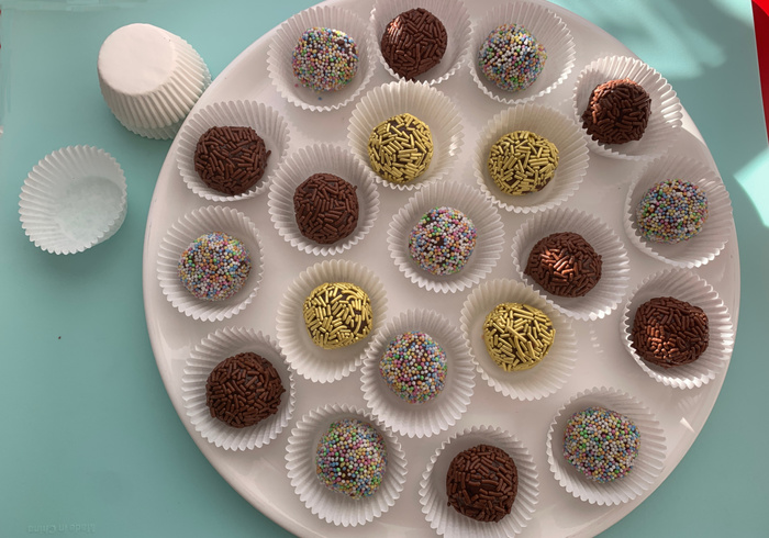 Brazilian carnival brigadeiros 15