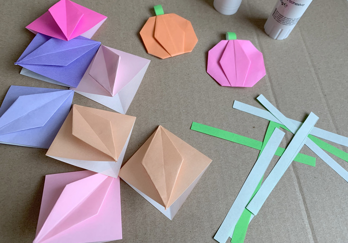 Origami pompoenen 25