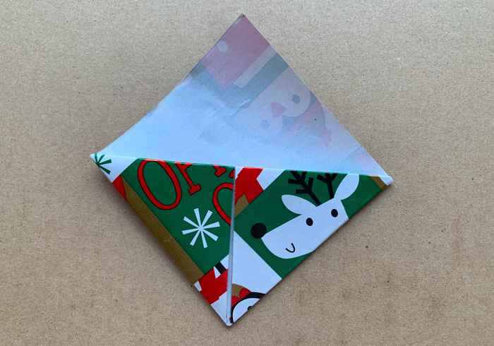 Origami kerst cadeautje 07