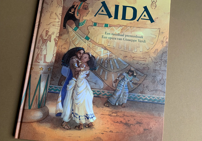 Aida sidepic
