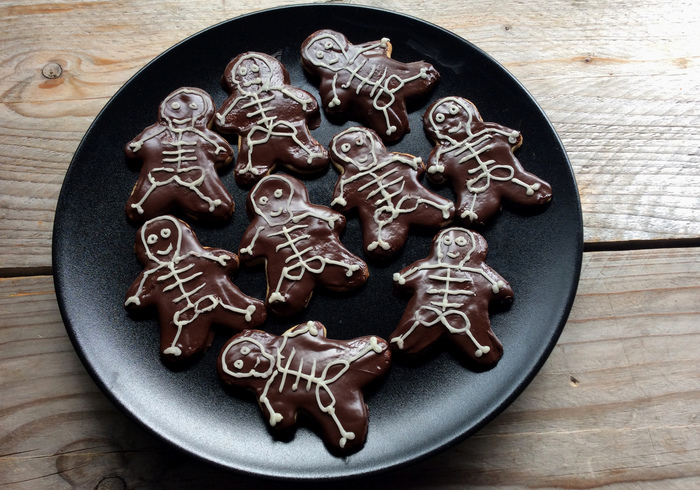 Skeleton cookies 16