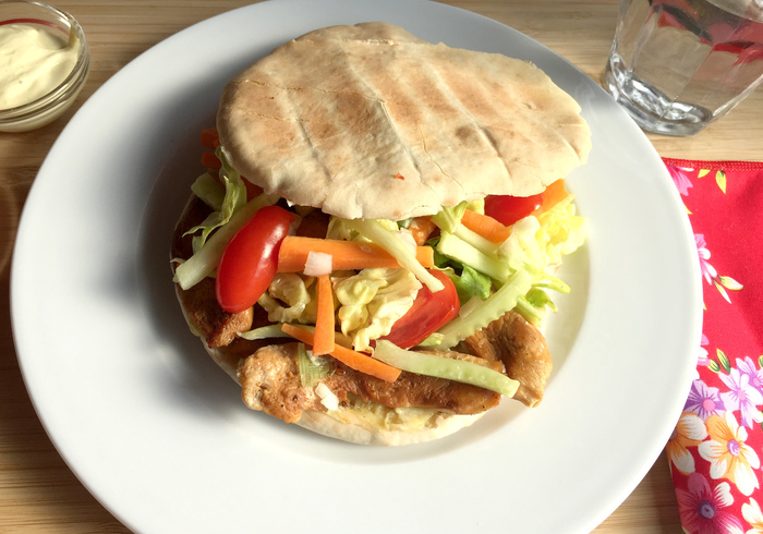 Chicken kebab sandwich sidepicll