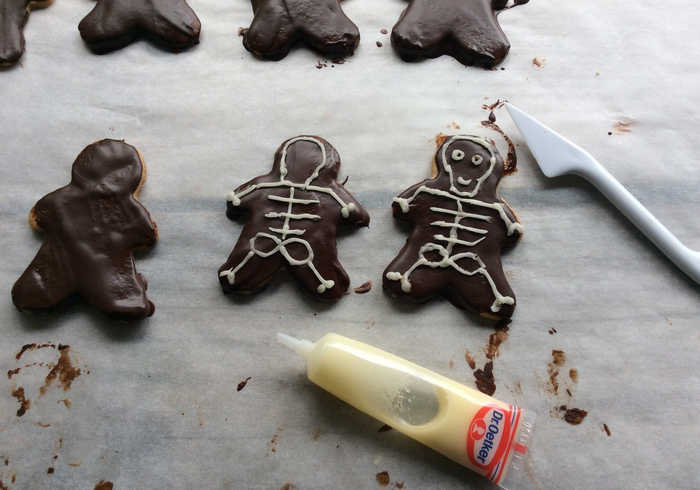 Skeleton cookies 15
