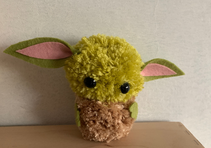 Pompom yoda 20