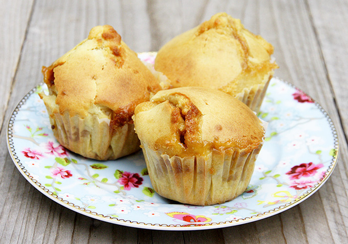Apple/fudge muffins