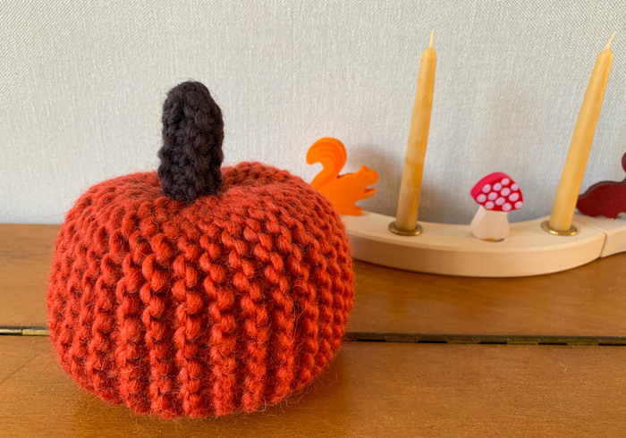 Knit a pumpkin