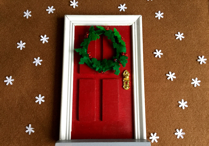 We make a Christmas door