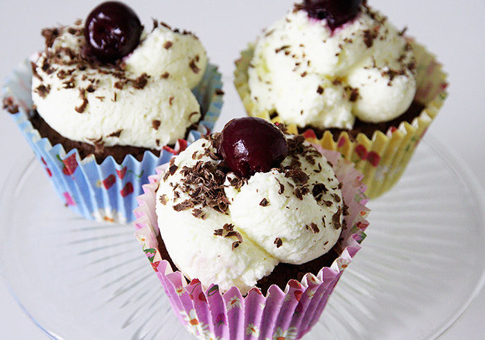 Chocolate-cherry cupcakes