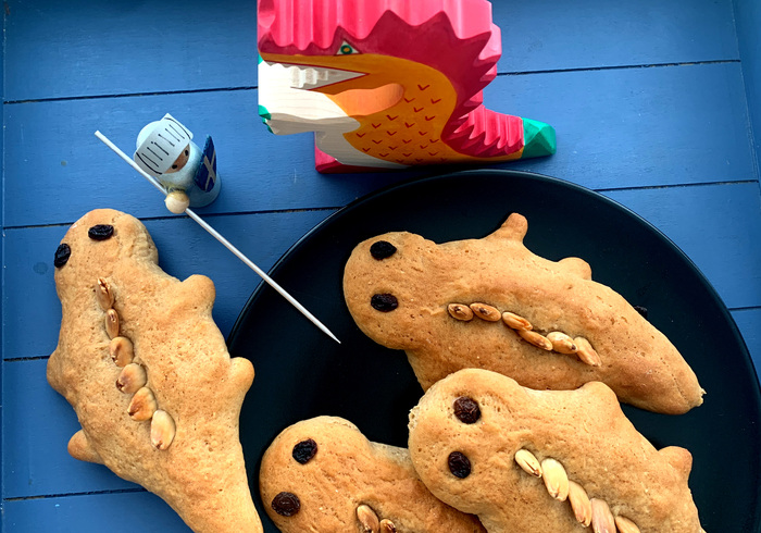 Nu bakken we Drakenbroodjes